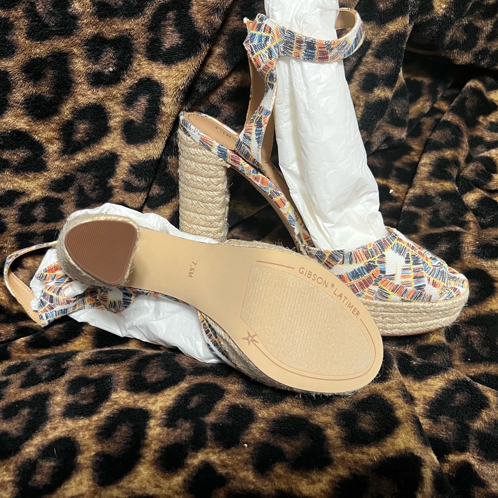 Shoes - Picture 5 of 5